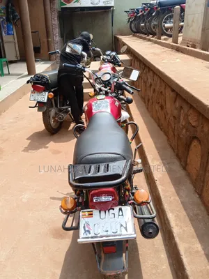 TVS HLX 125 2025 Red