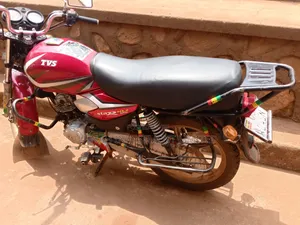 TVS HLX 125 2025 Red