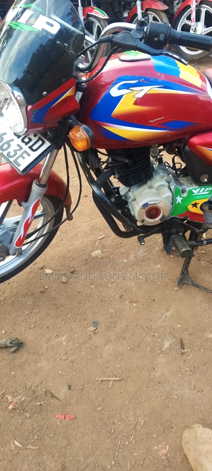 Bajaj Boxer 125 2024 Red
