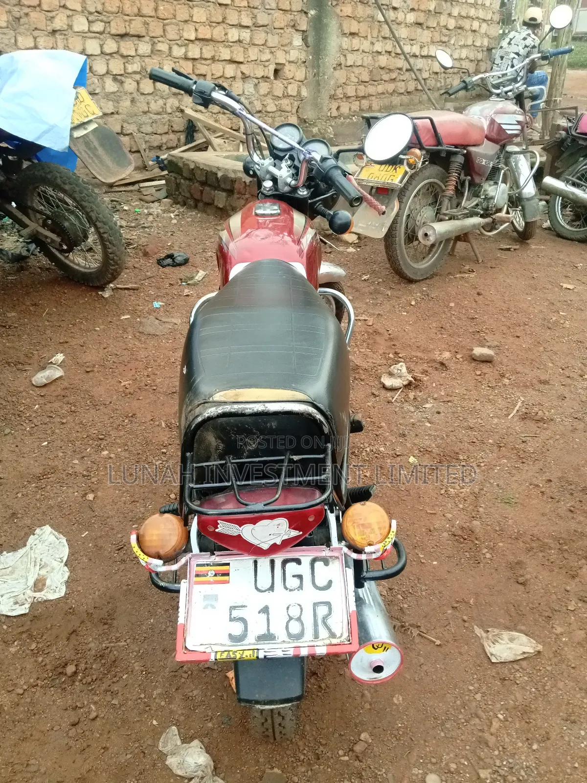 Bajaj Boxer 100 2025 Red
