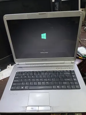 Laptop Sony VAIO VGN-NR38 E/S 2GB Intel Core 2 Duo HDD 250GB