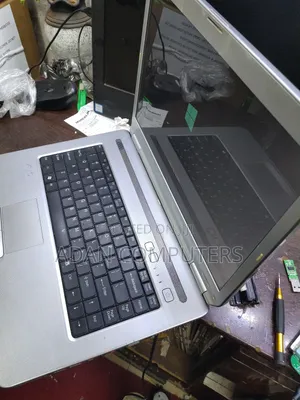 Laptop Sony VAIO VGN-NR38 E/S 2GB Intel Core 2 Duo HDD 250GB