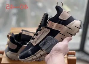 Original Black/Gold Reebok Zig Kinetica Edge Sneakers