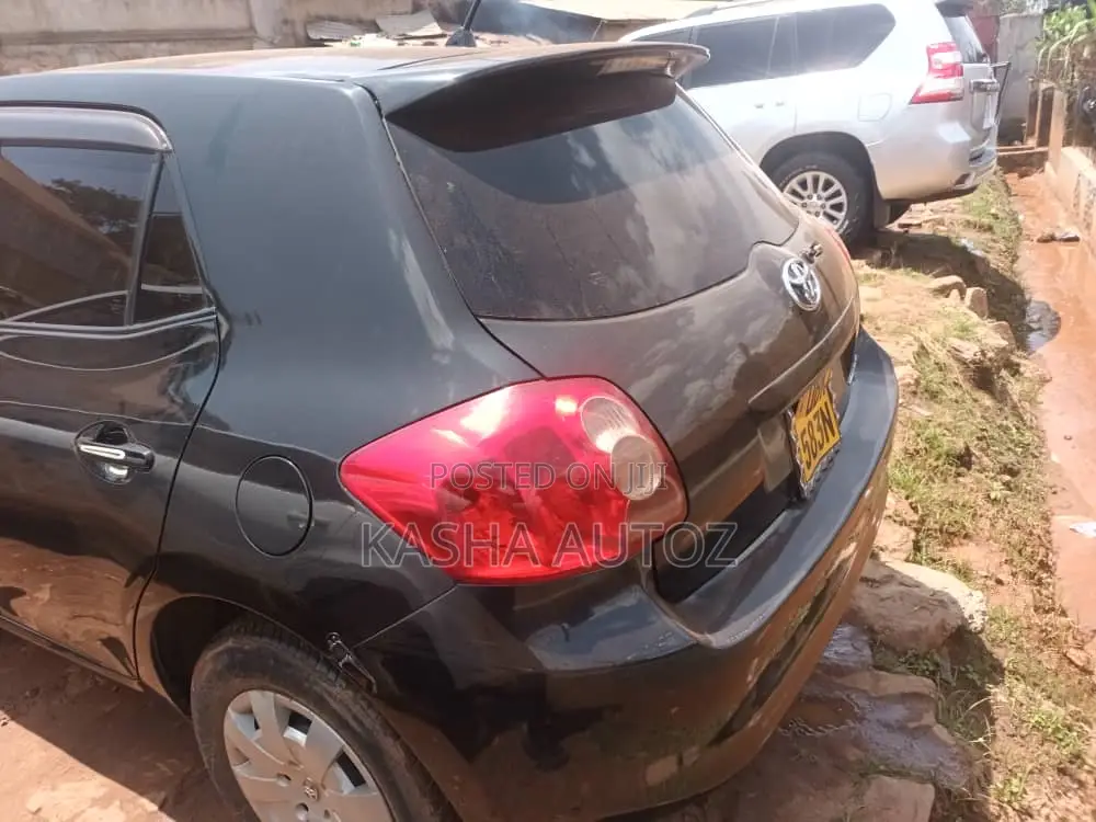 Toyota Auris 2009 Black