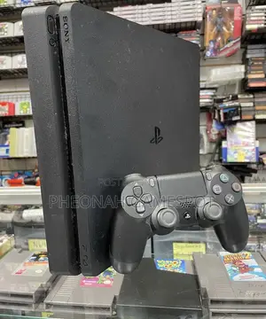 Playstation 4, 2 Pads, 16 Thrilling Games Preinstalled Today.