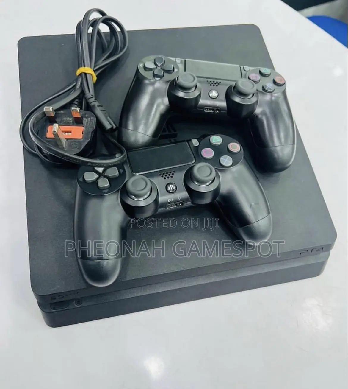 Ps4 System, 2 Controllers, 17 Top Games Preloaded Inside.