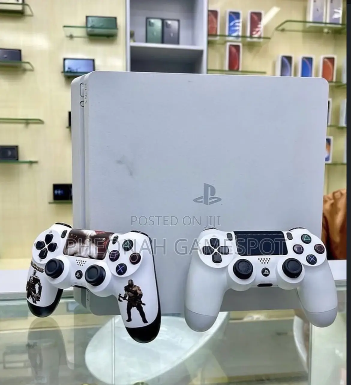 Ps4 Console, 2 Controllers, 12 Great Titles Ready to Play.