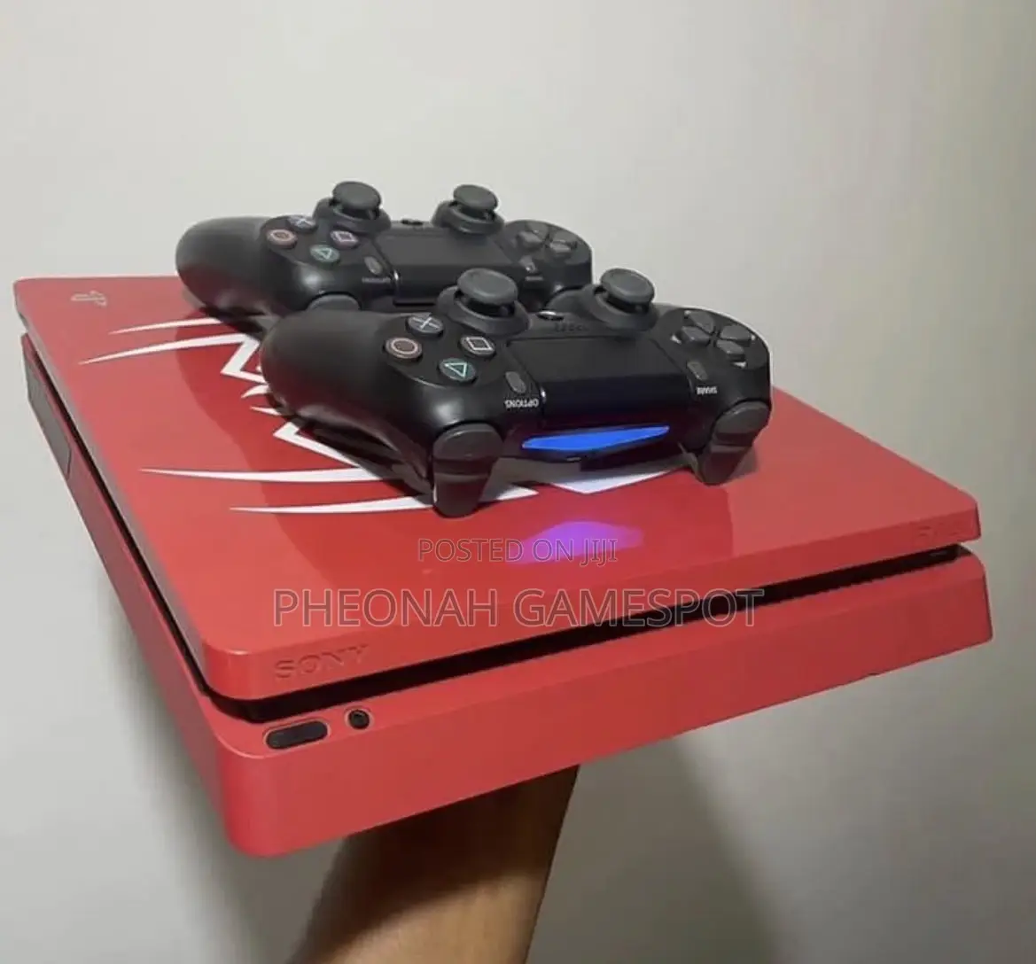 Ps4 Console, 2 Pads, 17 Engaging Games Installed for Smooth Fun.