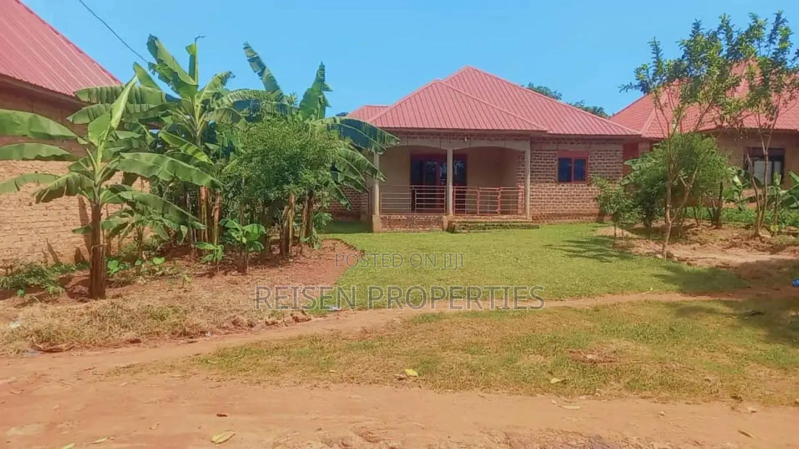 3bdrm Bungalow in Nkumba Central, Katabi for sale