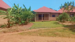 3bdrm Bungalow in Nkumba Central, Katabi for sale