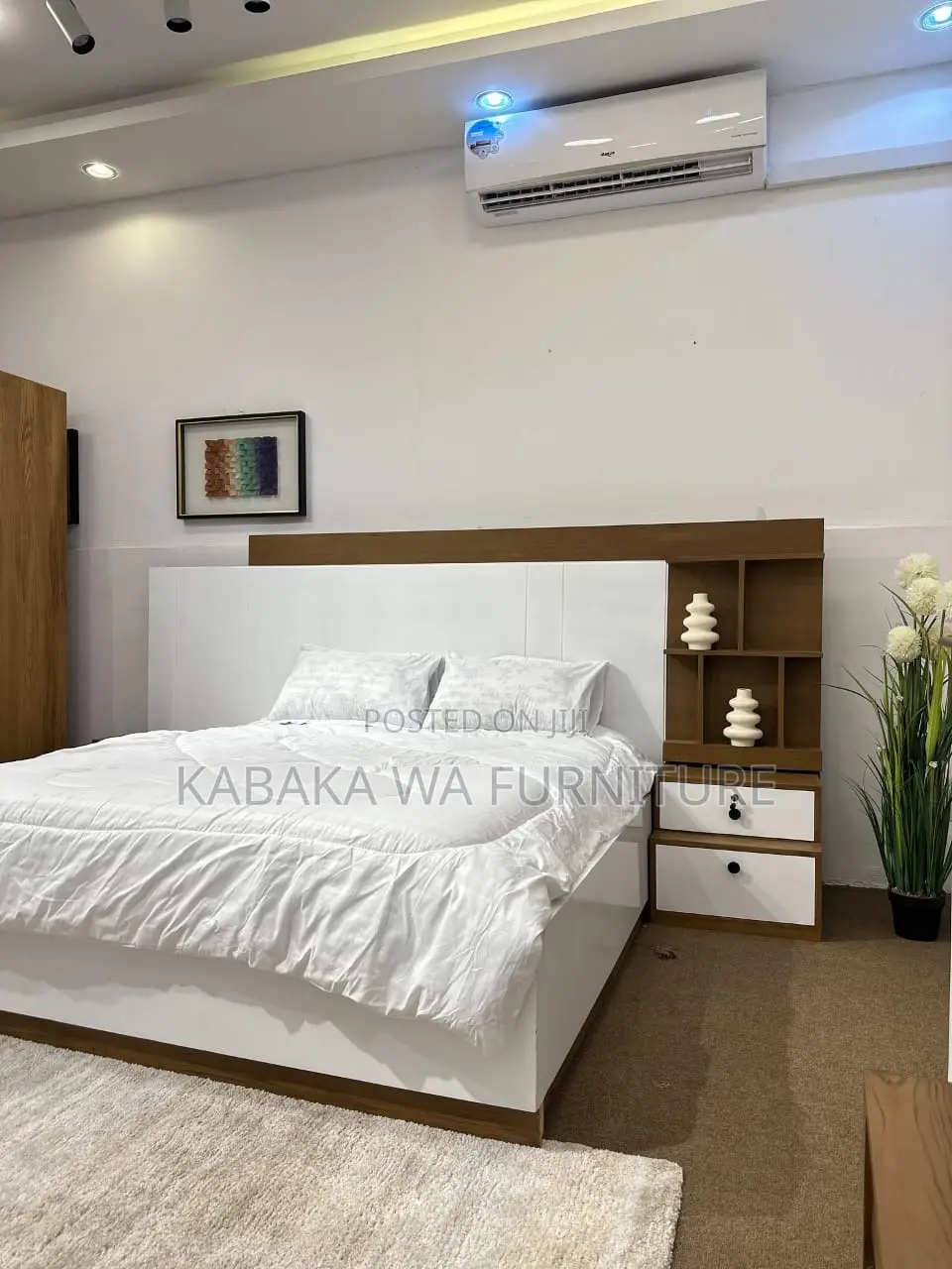 Classic and Smart/ Modern Flat White/Bed in 5/6 With Good Finishing /