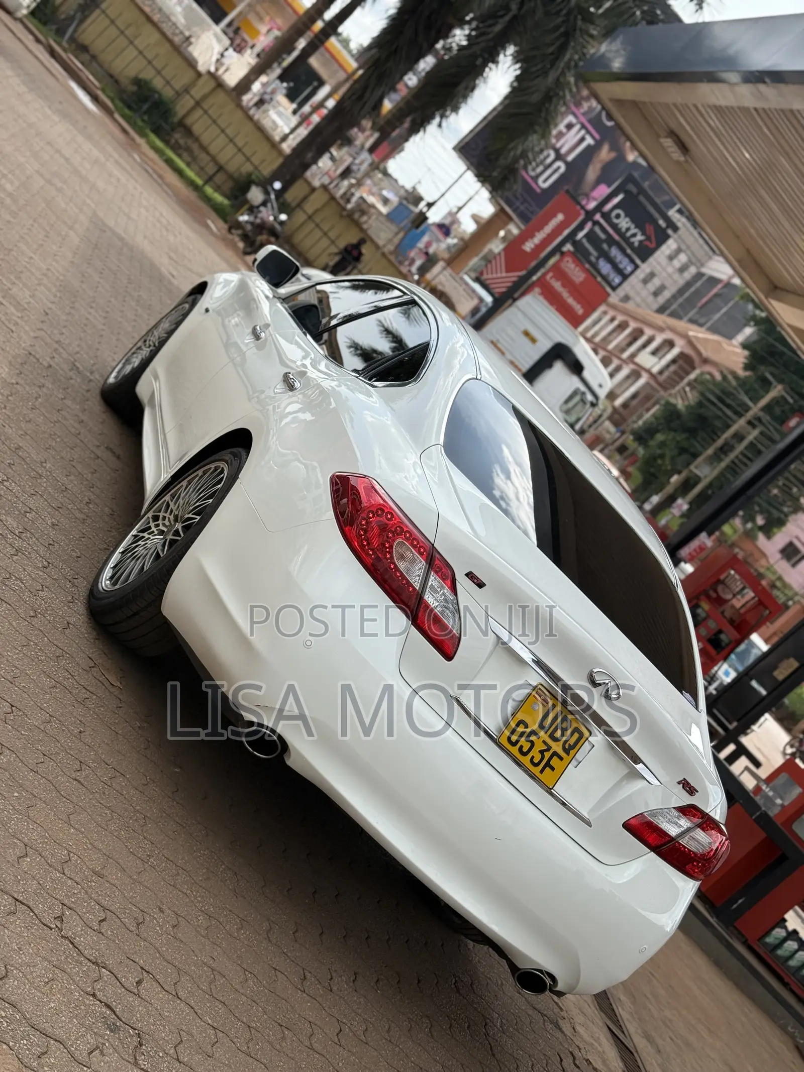 Nissan Fuga 2010 White