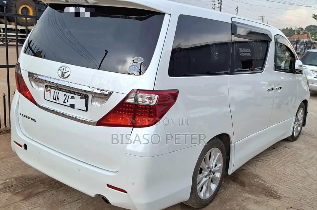 Toyota Alphard 2.4 Petrol AWD 2010 White