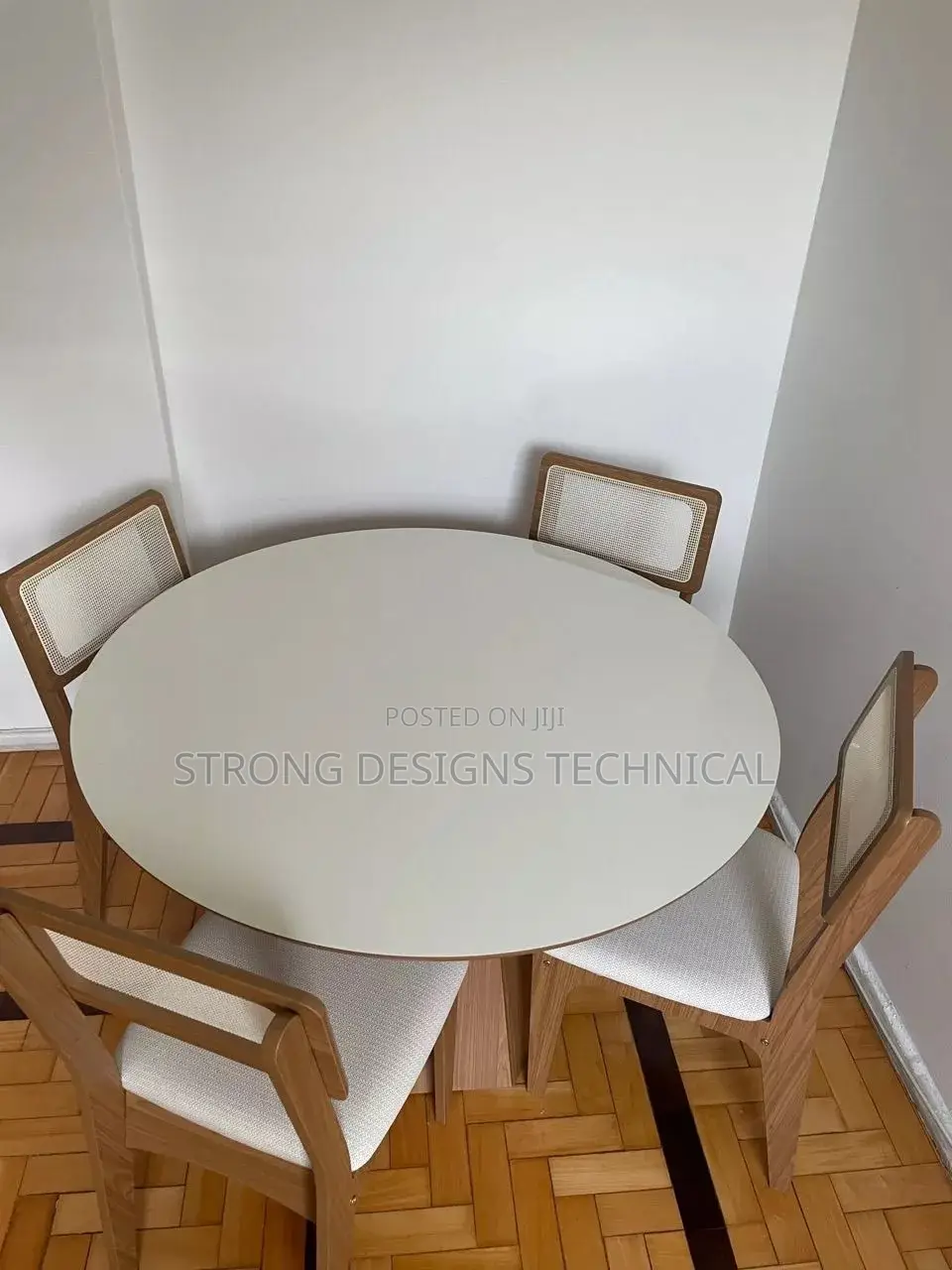 4 Seater Round Dining Table.