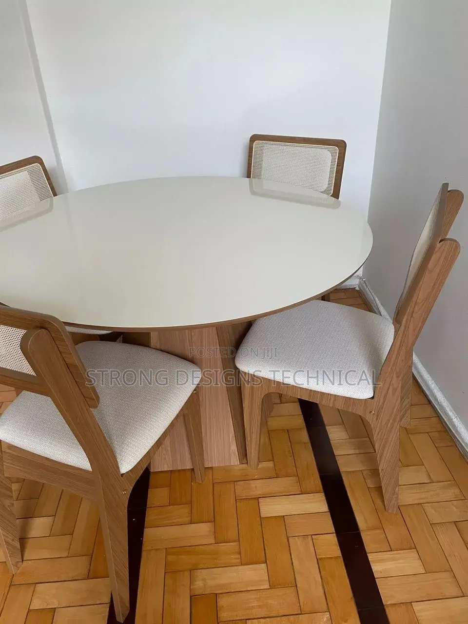 4 Seater Round Dining Table.