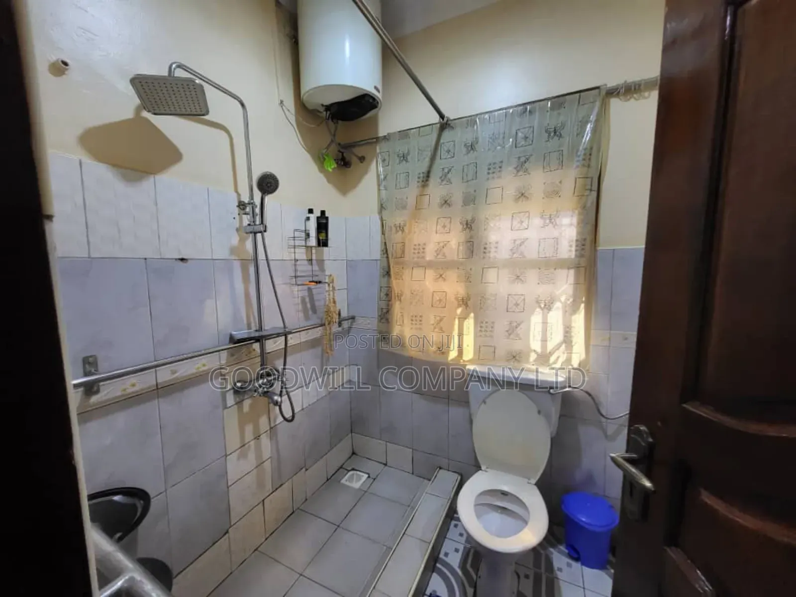 6bdrm House in Kansanga, Central Division for sale