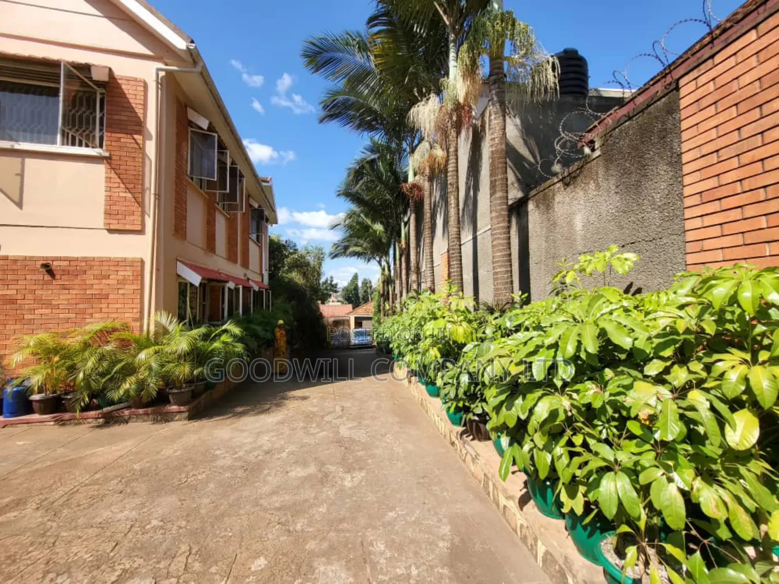 6bdrm House in Kansanga, Central Division for sale