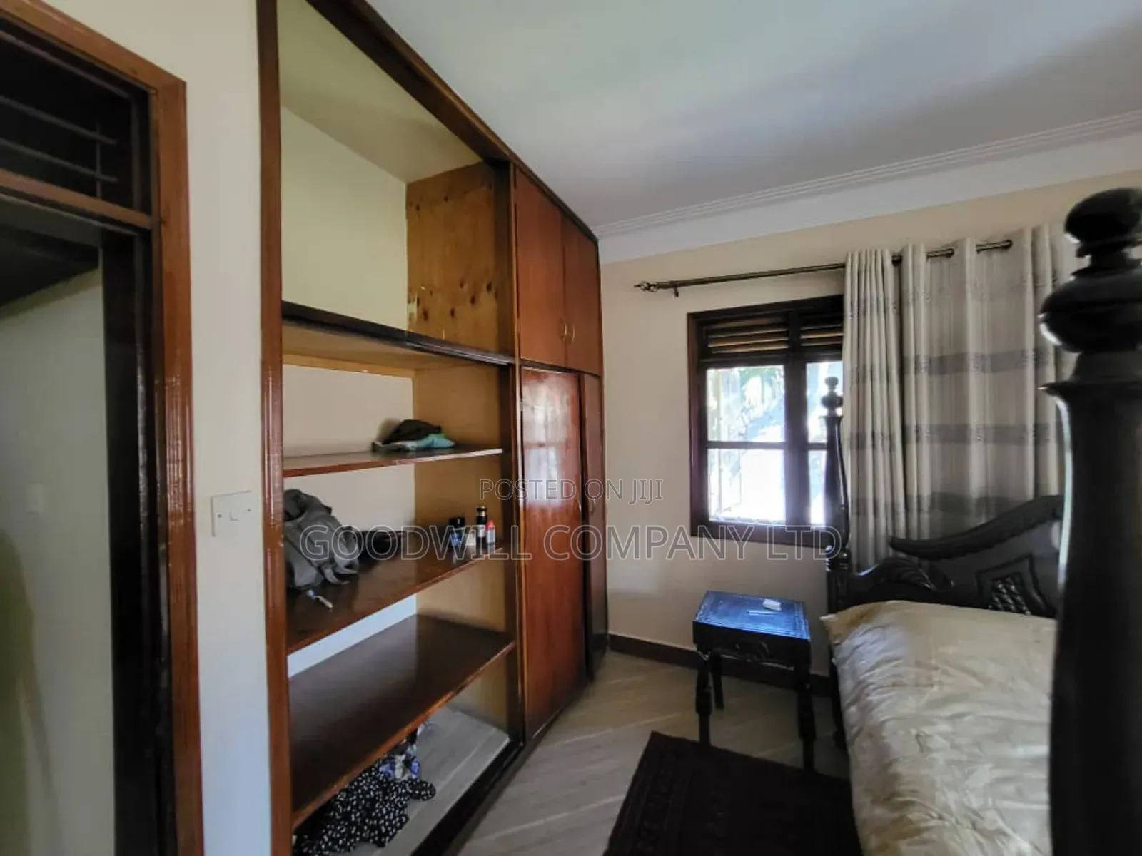 6bdrm House in Kansanga, Central Division for sale
