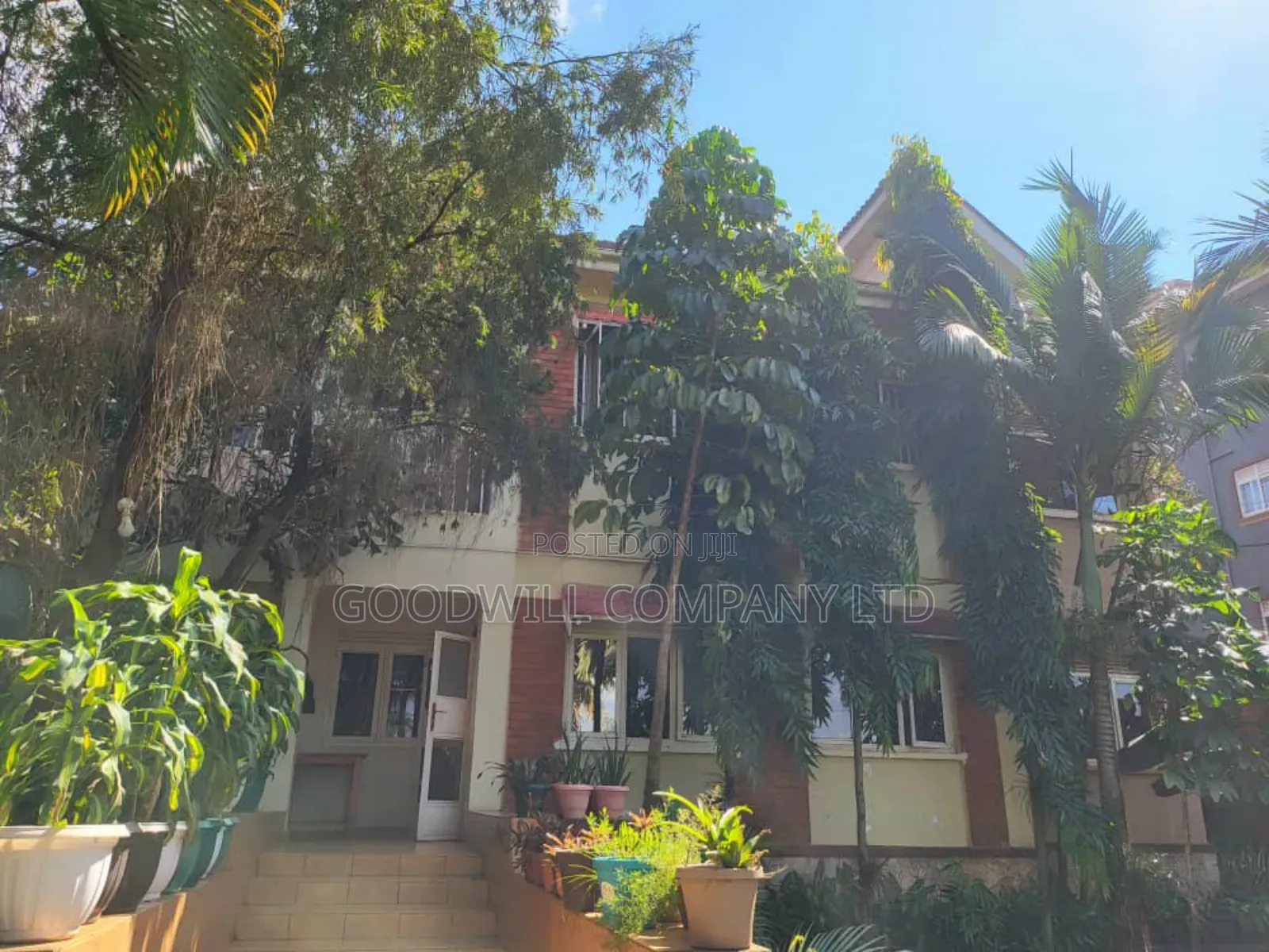 6bdrm House in Kansanga, Central Division for sale