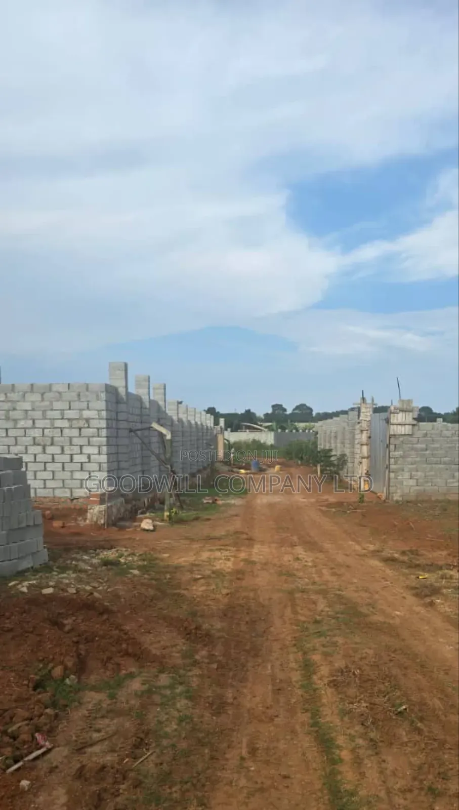 Lakeview Entebbe Road Kawuku Bujiri 3 Plots for Sale (50×100ft)