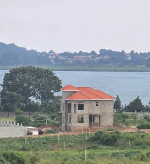 Lakeview Entebbe Road Kawuku Bujiri 3 Plots for Sale (50×100ft)