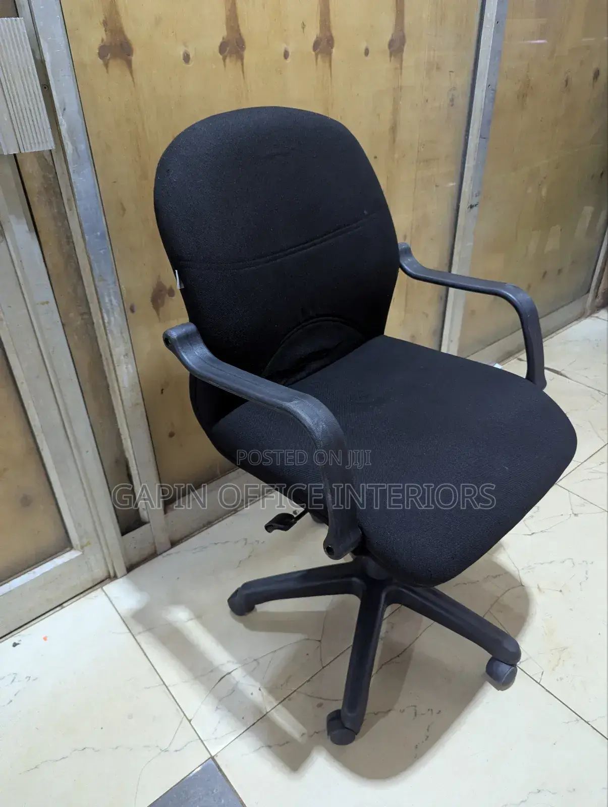 Fabric Rotating and Swivelling Chair