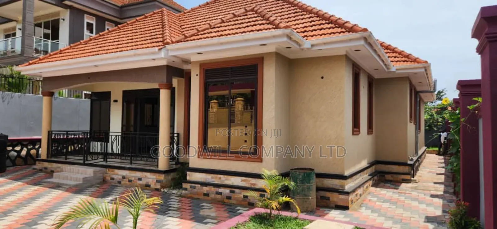 3bdrm House in Kitende Entebbe Road, Central Division for sale