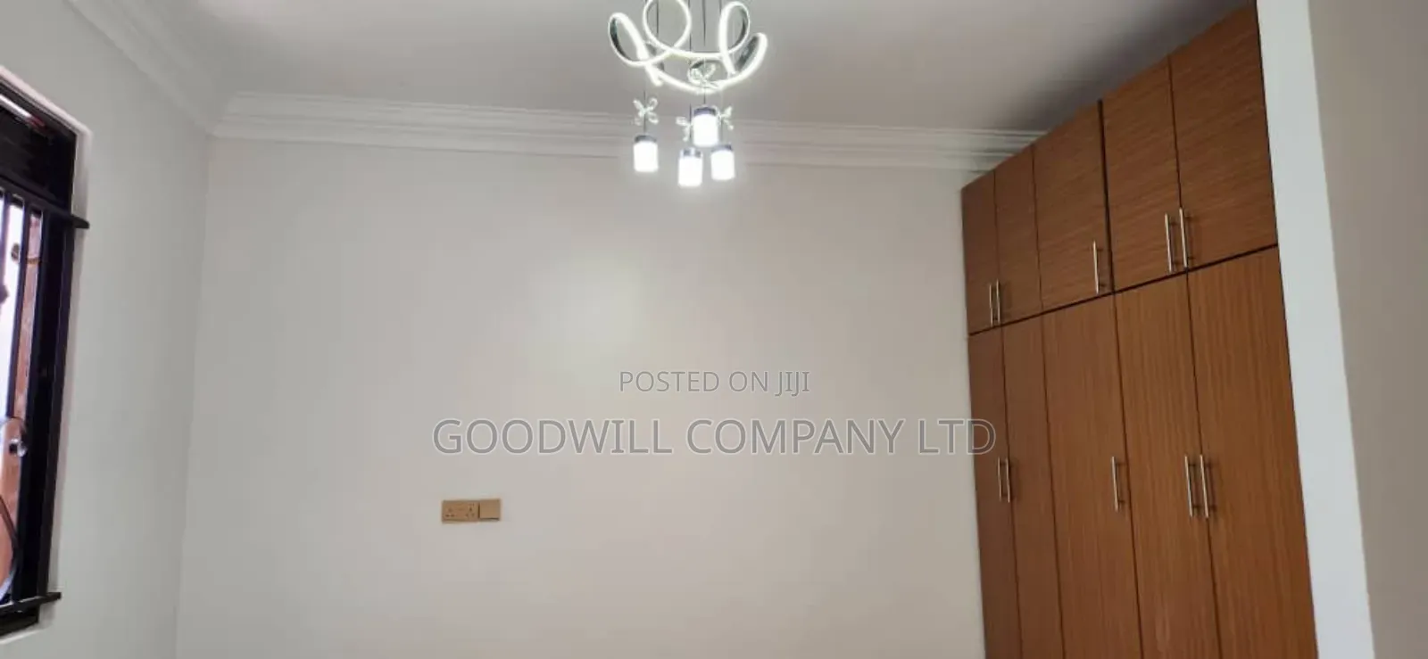 3bdrm House in Kitende Entebbe Road, Central Division for sale