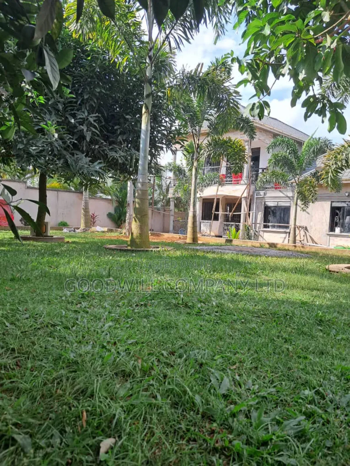 4bdrm House in Bulwanyi Nakawuka, Central Division for sale