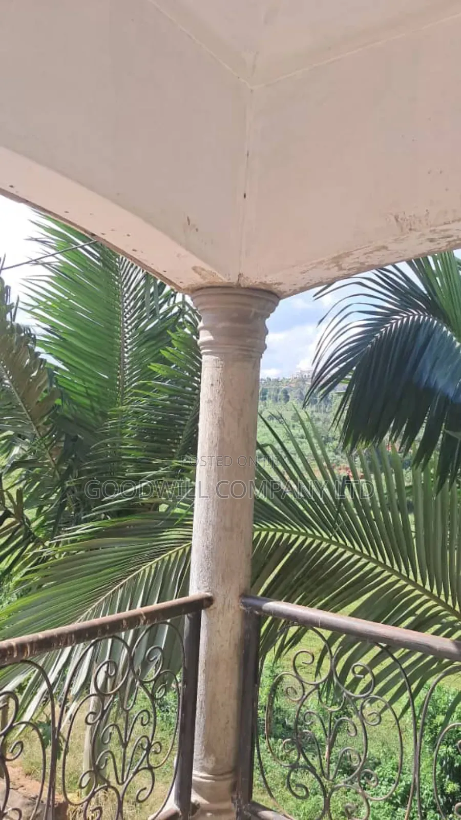 4bdrm House in Bulwanyi Nakawuka, Central Division for sale