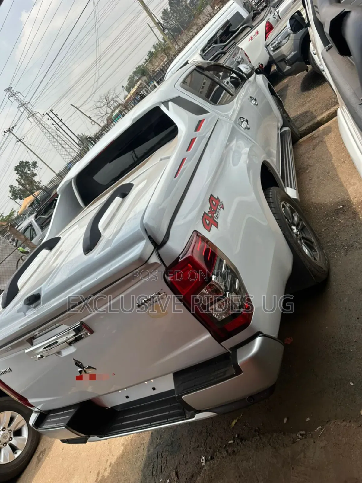 Mitsubishi Triton 2020 White