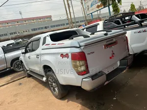 Mitsubishi Triton 2020 White