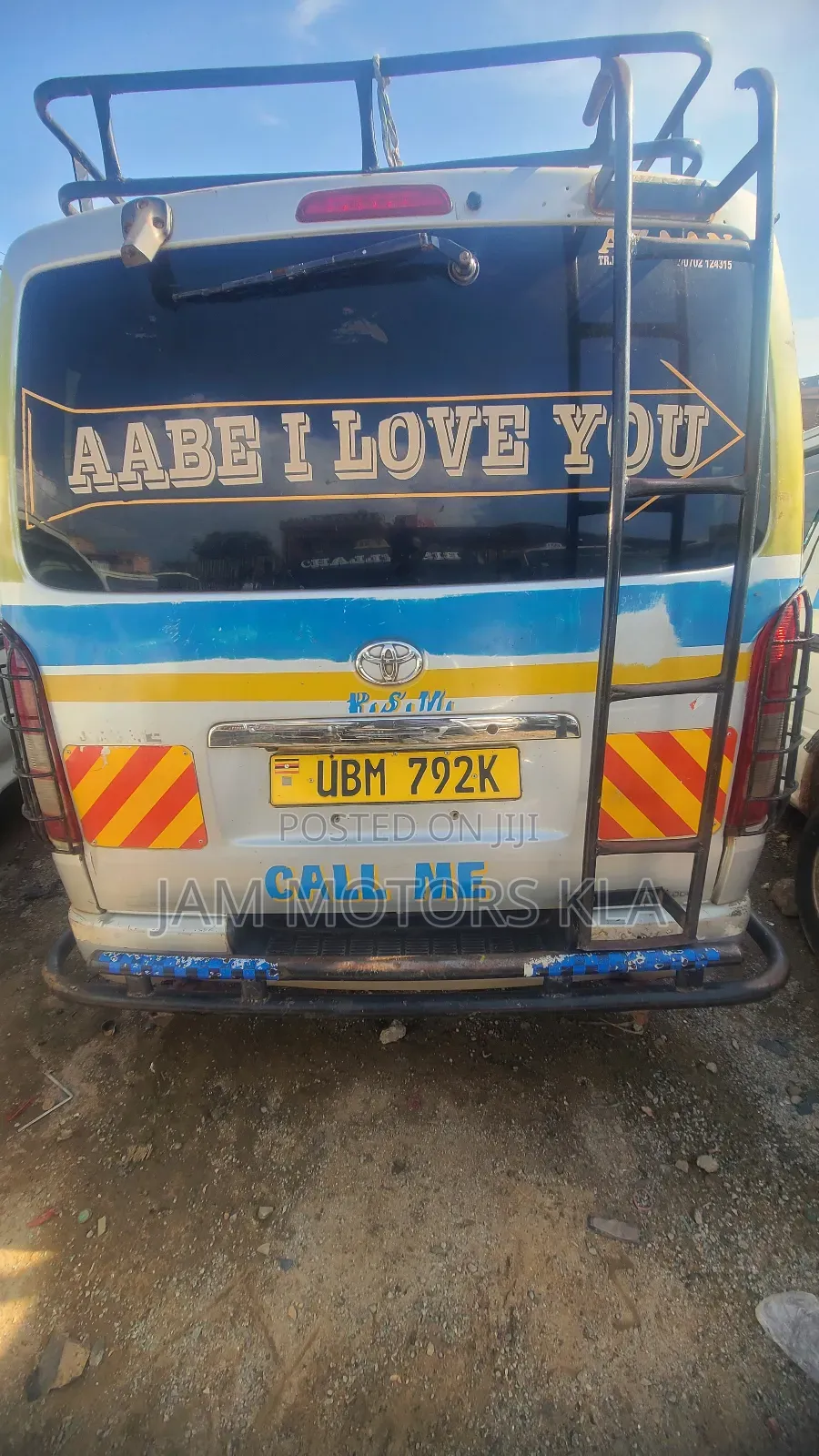 Toyota HiAce 2000 White