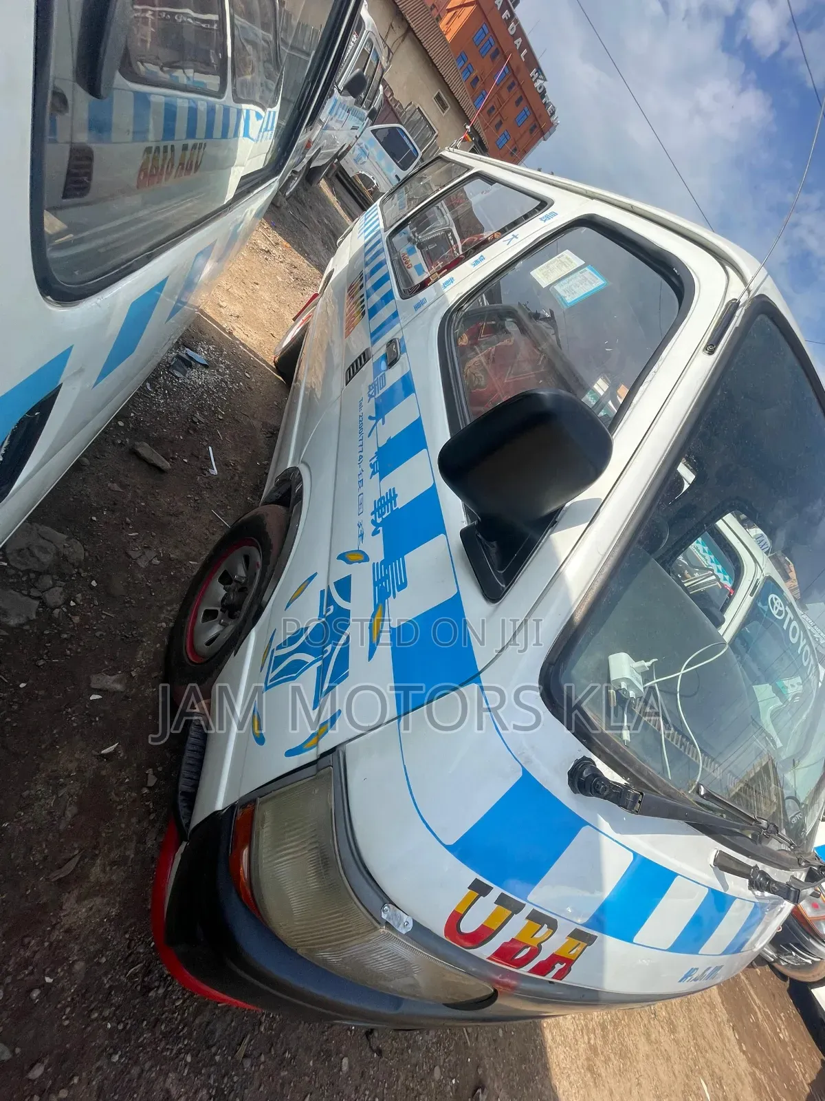 Toyota HiAce 2002 White