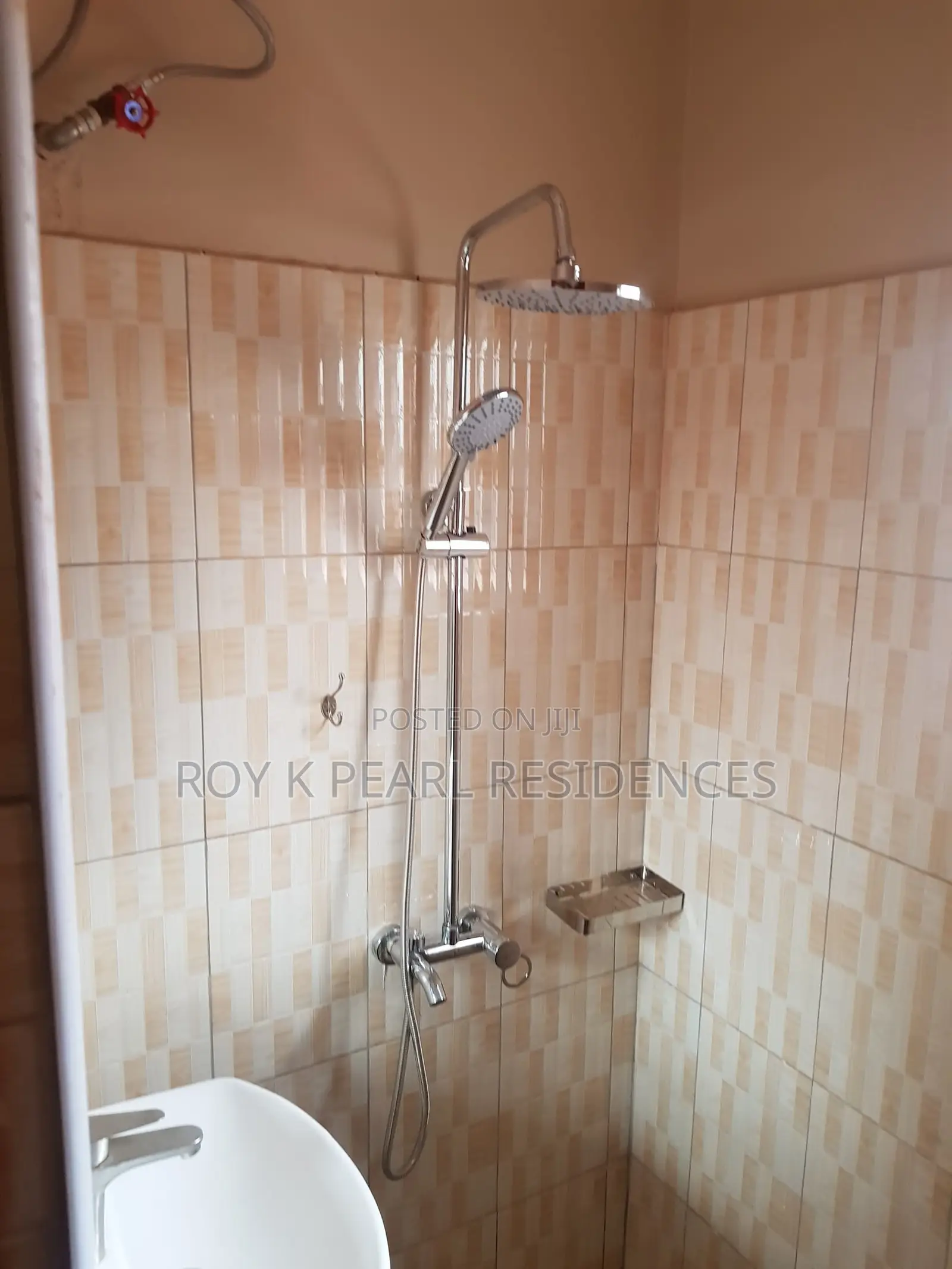 2bdrm Apartment in Pearl Residences –, Ssabagabo-Makindye for rent