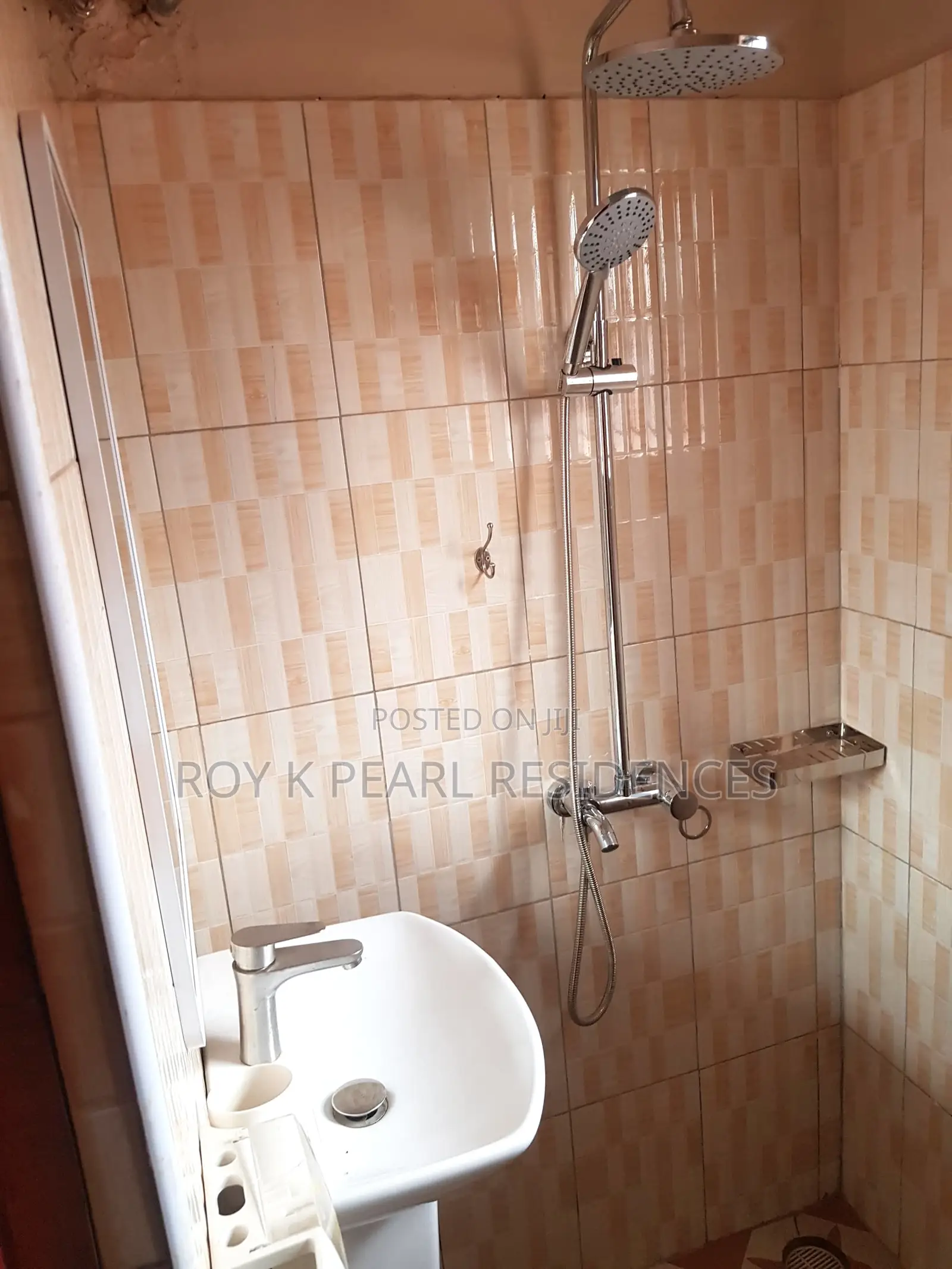 2bdrm Apartment in Pearl Residences –, Ssabagabo-Makindye for rent