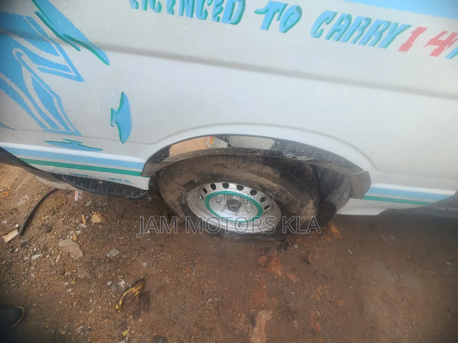 Toyota HiAce 2003 White