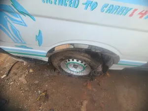 Toyota HiAce 2003 White