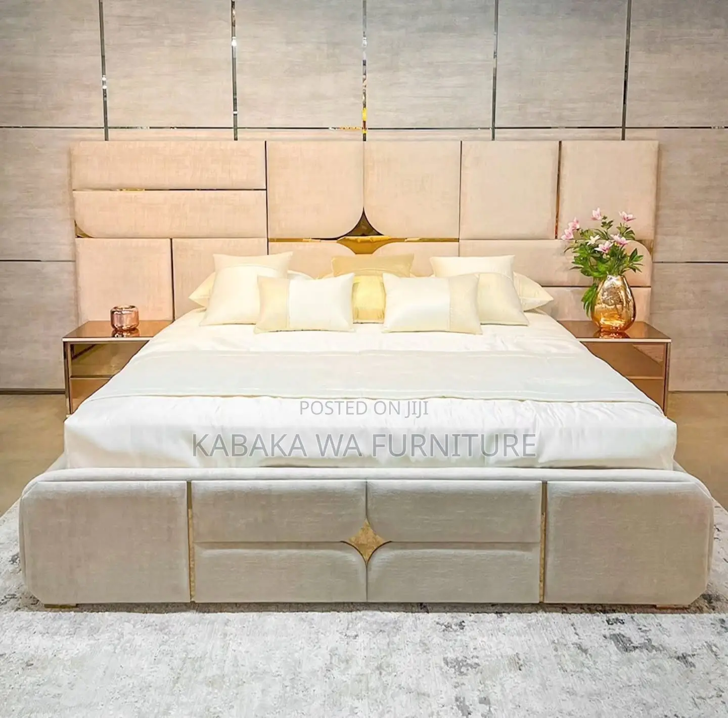 Modern Dressed /5x6 Leather /Bed With Golden /Designs Bed Available/