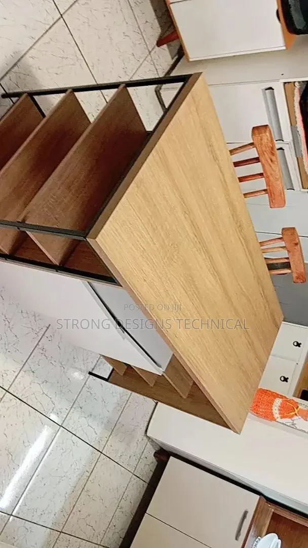 Kitchen Countertop Table.