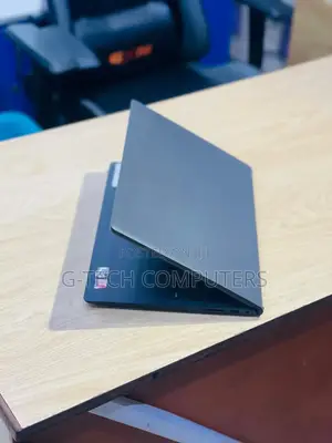New Laptop Dell Inspiron 15 3537 8GB AMD Ryzen 5 SSD 256GB