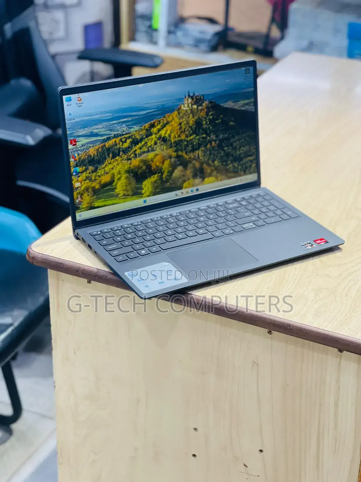 New Laptop Dell Inspiron 15 3537 8GB AMD Ryzen 5 SSD 256GB