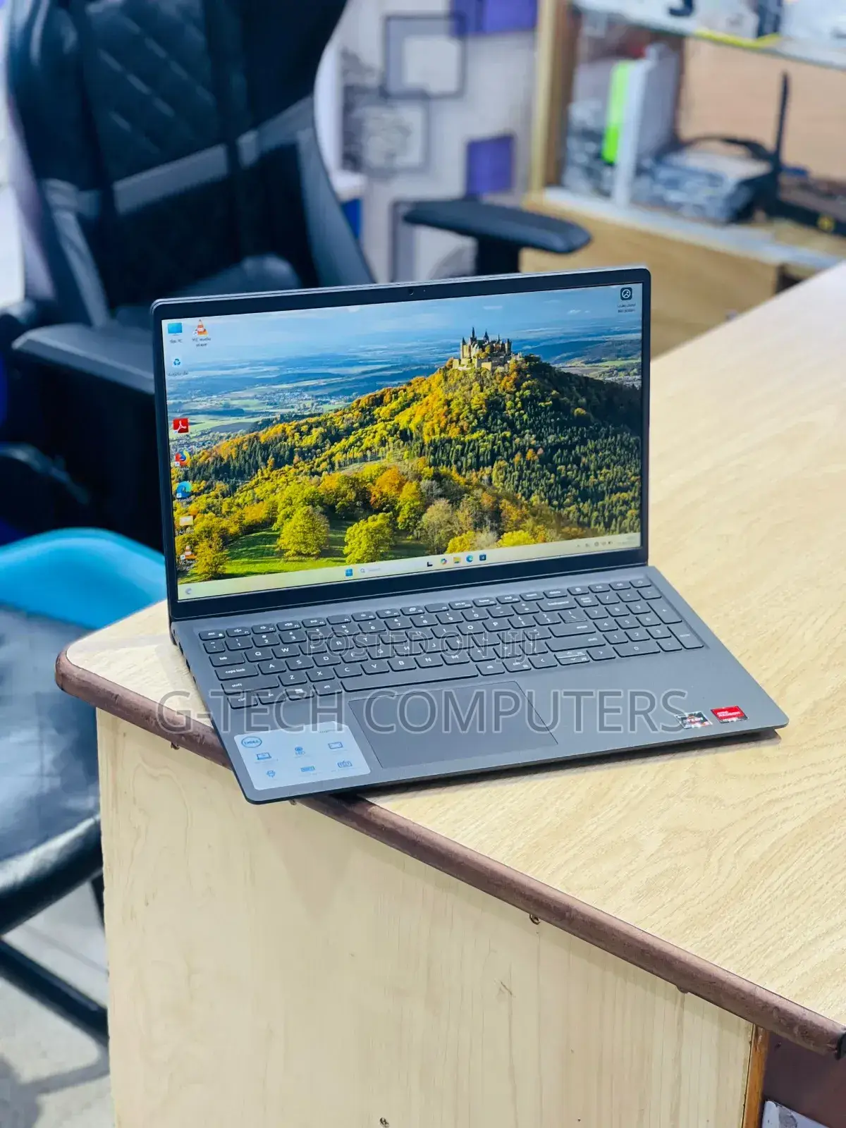 New Laptop Dell Inspiron 15 3537 8GB AMD Ryzen 5 SSD 256GB