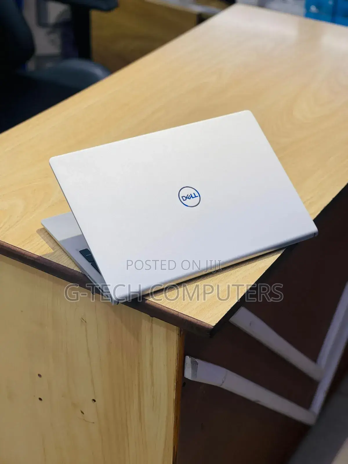 New Laptop Dell Inspiron 15 3521 8GB AMD Ryzen 5 SSD 512GB
