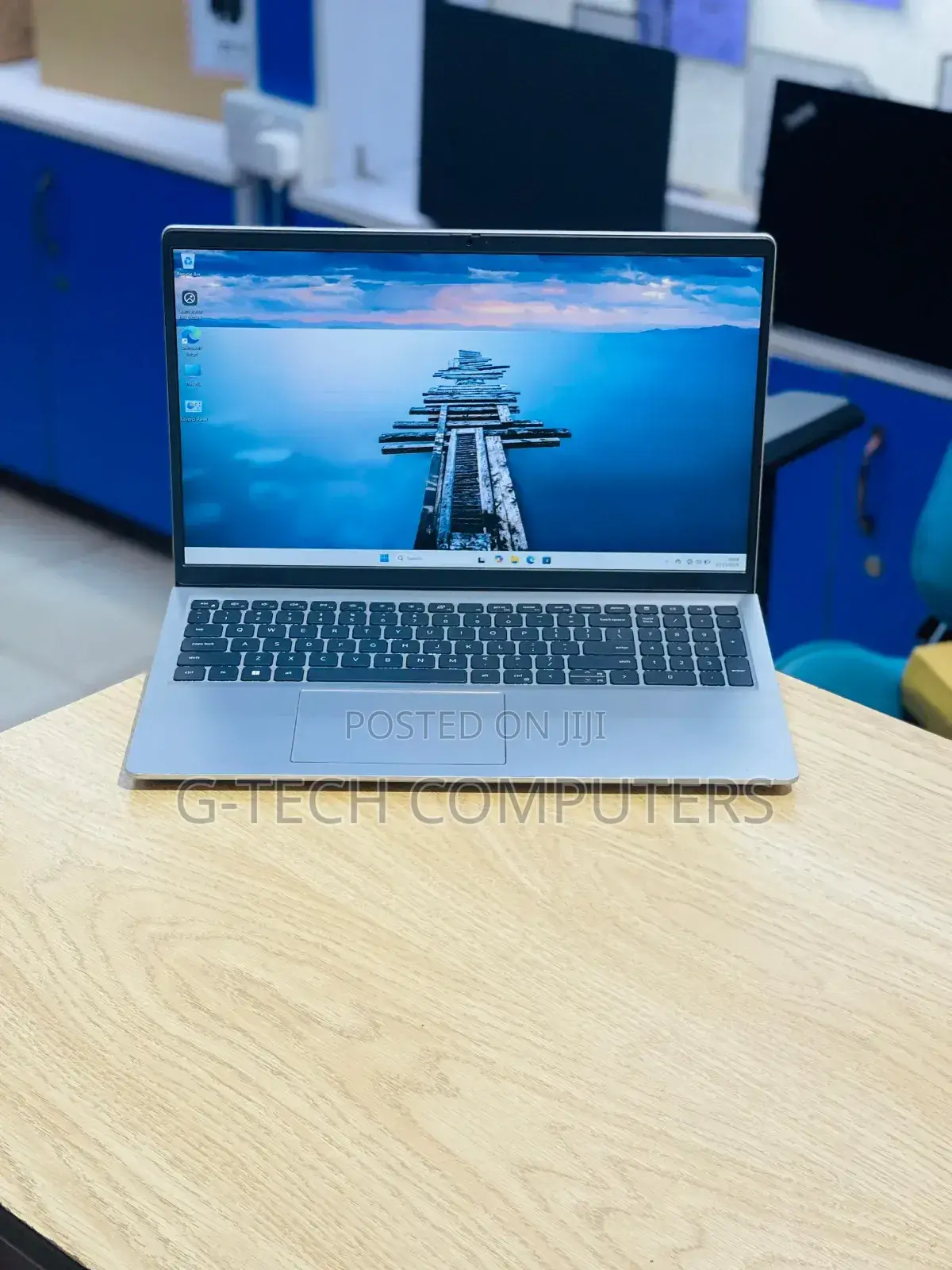 New Laptop Dell Inspiron 15 3521 8GB AMD Ryzen 5 SSD 512GB