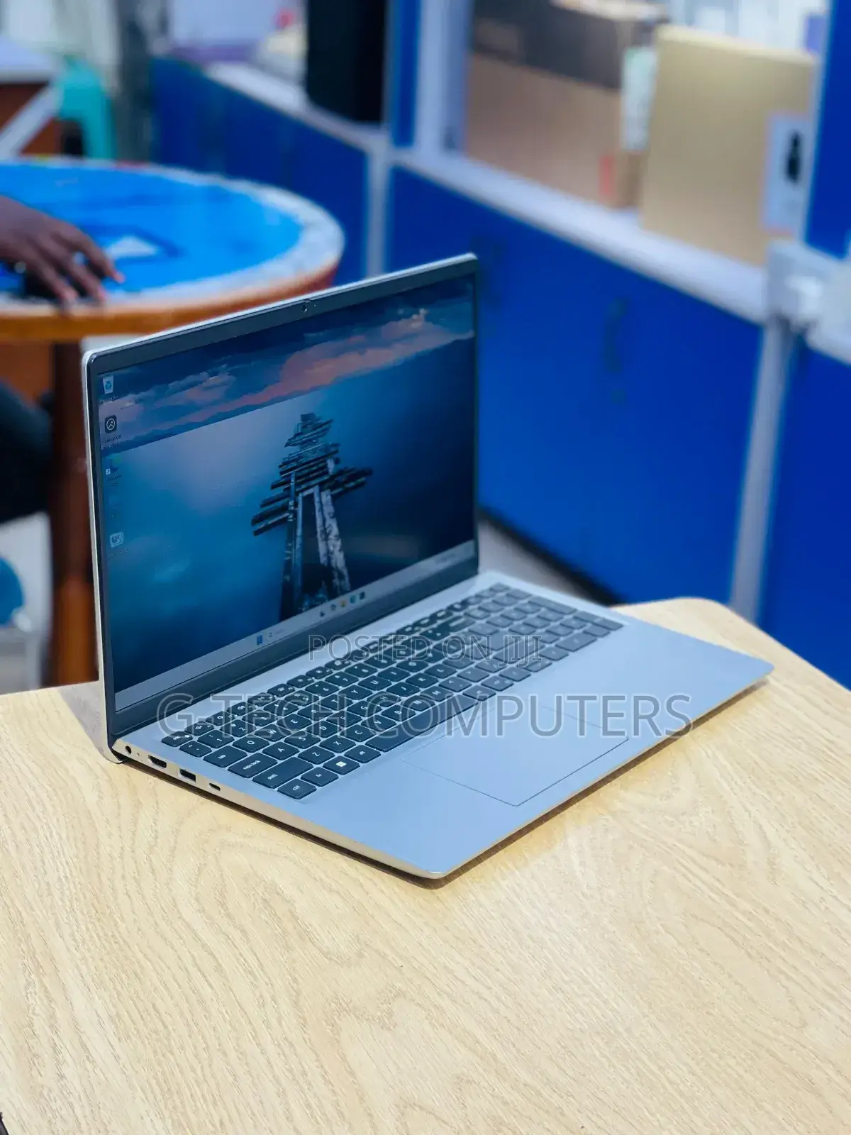 New Laptop Dell Inspiron 15 3521 8GB AMD Ryzen 5 SSD 512GB