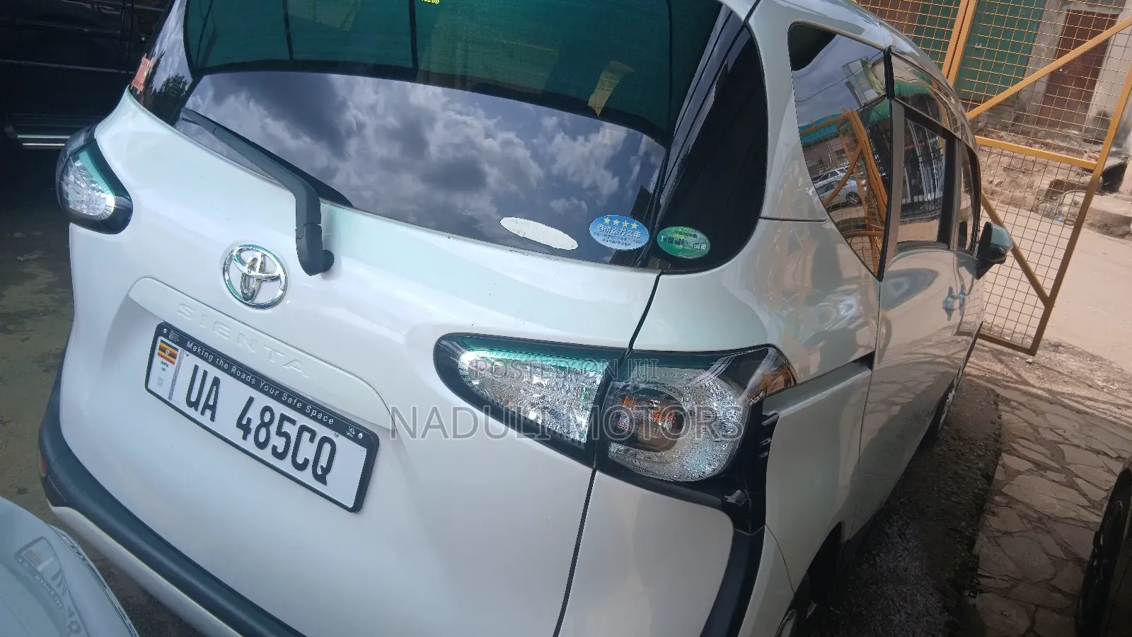 Toyota Sienta 2016 White