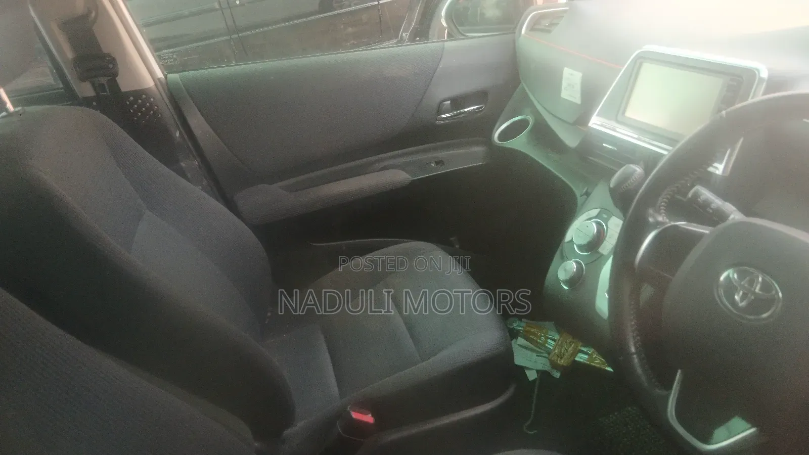 Toyota Sienta 2016 White