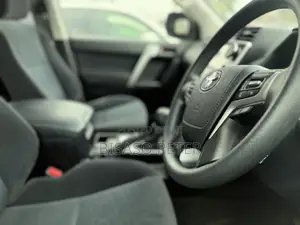 Toyota Land Cruiser Prado 2.7 2019 White