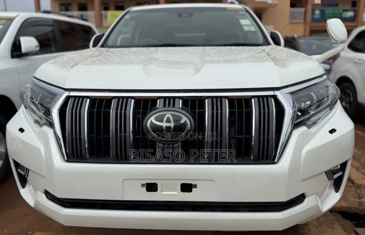 Toyota Land Cruiser Prado 2.7 2019 White